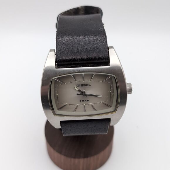 Diesel Mens DZ-2062 Analog Watch. Stainless Steel, Leather Cuff Band. Working - Picture 4 of 8